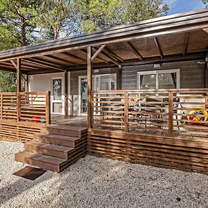  Kompleks wypoczynkowy Eurocamp Mobile Homes At Porton Biondi